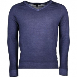 Sweter w kolorze niebieskim. Niebieskie swetry klasyczne męskie marki Guess, m. W wyprzedaży za 669,95 zł.