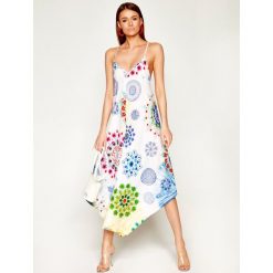 Sukienka letnia Desigual Manly 20SWMW12. Sukienki damskie Desigual, na lato, s, bez wzorów, z bawełny, bez kołnierzyka, bez rękawów. Za 349,00 zł.
