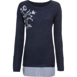 Sweter z haftem i koszulową wstawką bonprix ciemnoniebieski melanż. Niebieskie swetry damskie marki bonprix, z haftami, bez rękawów, bez kaptura. Za 109,99 zł.