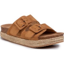 Espadryle REFRESH - 69646 Camel. Pomarańczowe espadryle damskie Refresh, bez wzorów, ze skóry, bez obcasa. Za 169,00 zł.