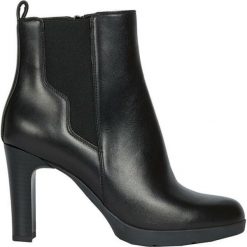 Geox Botki damskie D Annya High Black D94AEA-00043-C9999 (rozmiar 36). Czarne botki damskie Geox, z gumy, biznesowe, bez obcasa, bez zapięcia. Za 652,00 zł.
