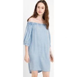 Sukienki: Only Petite ONLJANICE OFF SHOULDERDNMDRESS Sukienka jeansowa light blue denim