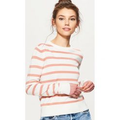 Swetry klasyczne damskie: Sweter w paski - Fioletowy