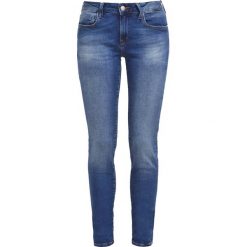 Mavi ADRIANA Jeans Skinny Fit deep shadded. Niebieskie rurki damskie marki Mavi, z elastanu. Za 269,00 zł.