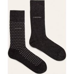 Calvin Klein - Skarpetki (2-pack). Szare skarpetki męskie Calvin Klein, bez wzorów, z elastanu. W wyprzedaży za 49,90 zł.