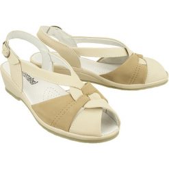 COMFORTABEL 710122-8 beige, sandały damskie. Brązowe koturny damskie Comfortabel, w paski, bez obcasa, na koturnie, z paskami. Za 229,90 zł.
