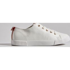 Buty sportowe - Biały. Białe buty sportowe damskie Mohito, bez wzorów, sportowe. Za 89,99 zł.