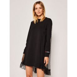Sukienka dzianinowa Red Valentino TR3MJ03L. Czarne sukienki damskie Red Valentino, s, bez wzorów, z bawełny, bez kołnierzyka, bez rękawów. W wyprzedaży za 1429,00 zł.