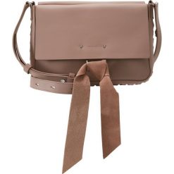 AllSaints CASSIE FLAP Torba na ramię pink blush. Czerwone torebki klasyczne damskie AllSaints. Za 1049,00 zł.