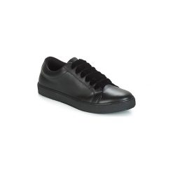 Buty André THI. Czarne trampki i tenisówki damskie Andre, bez wzorów, bez zapięcia. Za 303,20 zł.