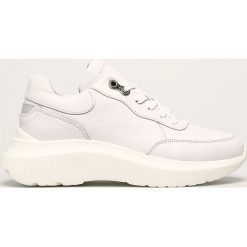 Wojas - Buty skórzane. Białe sneakersy damskie Wojas, ze skóry. W wyprzedaży za 299,90 zł.