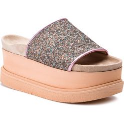 Klapki INUIKII - Slipper Glitter Wedge 70104-22-W Purple. Fioletowe klapki damskie Inuikii, z aplikacjami, ze skóry, bez obcasa. W wyprzedaży za 489,00 zł.