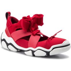 Półbuty RED VALENTINO - RQ0S0B99 Fiamma MM0. Czerwone półbuty damskie Red Valentino, na co dzień, bez wzorów, ze skóry ekologicznej, bez obcasa, na płaskiej podeszwie, bez zapięcia. W wyprzedaży za 699,00 zł.