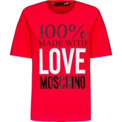 T-shirt LOVE MOSCHINO. Czerwone bluzki damskie Love Moschino, s, z nadrukiem, z bawełny, z okrągłym kołnierzem. W wyprzedaży za 218,00 zł.
