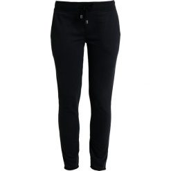 Bryczesy damskie: Juvia PLAIN JOGGER Spodnie treningowe black