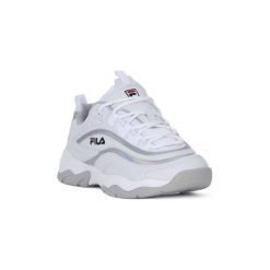 Buty Fila 00K RAY LOW. Białe trampki i tenisówki damskie Fila, bez wzorów, bez zapięcia. Za 440,09 zł.