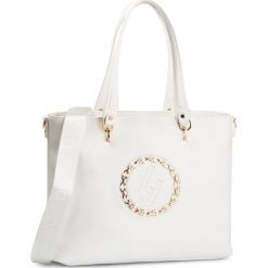 Torebka LIU JO - M E/W Tote N19212 E0037 Off White 01065. Białe torebki klasyczne damskie marki Liu Jo, bez wzorów, ze skóry ekologicznej, klasyczne, duże, bez dodatków. Za 649,00 zł.