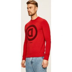Desigual - Bluza. Czerwone bluzy męskie Desigual, s, z aplikacjami, z bawełny, z okrągłym kołnierzem, bez rękawów, z kapturem. Za 349,90 zł.