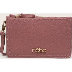 Nobo - Torebka. Różowe listonoszki damskie Nobo, w paski, z poliesteru, na ramię, małe, bez dodatków. W wyprzedaży za 129,90 zł.