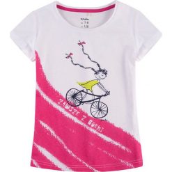 Endo - Top dziecięcy 104-128 cm. Białe bluzki dziewczęce Endo, z nadrukiem, z bawełny, z okrągłym kołnierzem, z krótkim rękawem, krótkie, bez kaptura. W wyprzedaży za 29,90 zł.