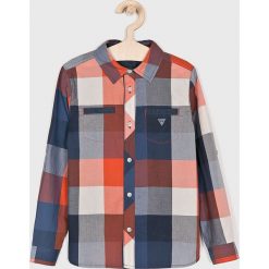 Guess Jeans - Koszula dziecięca 118-175 cm. Koszule chłopięce z aplikacjami, z bawełny, klasyczne, długie. W wyprzedaży za 99,90 zł.