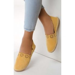 Żółte Espadryle Undefeatability. Żółte espadryle damskie Born2be, z aplikacjami, bez obcasa, na płaskiej podeszwie. Za 89,99 zł.