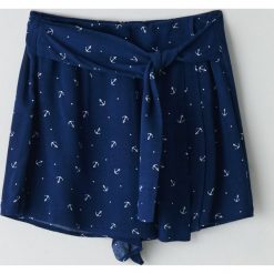 Spódnico spodenki high waist - Granatowy. Niebieskie szorty damskie Cropp, bez wzorów, z podwyższonym stanem. W wyprzedaży za 34,99 zł.