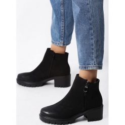 Czarne Botki Necessity. Czarne botki damskie Born2be, z nubiku, z okrągłym noskiem, bez obcasa, na płaskiej podeszwie, na zamek. Za 139,99 zł.