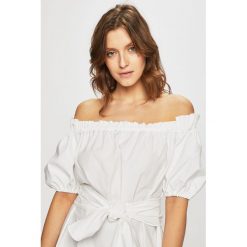 Pinko - Top. Białe bluzki damskie Pinko, bez wzorów, z elastanu, z włoskim kołnierzykiem. W wyprzedaży za 579,90 zł.