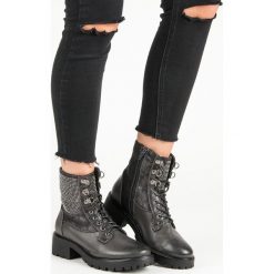 SZNUROWANE WORKERY NA PLATFORMIE. Żółte workery damskie marki Ideal Shoes, na platformie, na sznurówki. Za 66,00 zł.