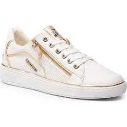 Sneakersy MUSTANG - 44C0047 Weiß/Gold. Białe półbuty damskie Mustang, na co dzień, bez wzorów, ze skóry ekologicznej, bez obcasa, na płaskiej podeszwie, bez zapięcia. W wyprzedaży za 229,00 zł.