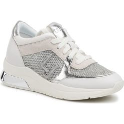 Sneakersy Liu Jo Karlie 12 BA0031 TX032. Białe półbuty damskie Liu Jo, bez wzorów, bez obcasa, bez zapięcia. W wyprzedaży za 359,00 zł.