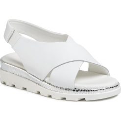 Sandały THE FLEXX - Lynn D1507/29 White. Białe klapki damskie The Flexx, bez wzorów, ze skóry, bez obcasa, na obcasie. W wyprzedaży za 319,00 zł.