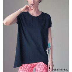 Bluzka Ząbek Czarny. Czarne bluzki damskie Pakamera, bez wzorów, z bawełny, z asymetrycznym kołnierzem, bez rękawów. Za 115,00 zł.