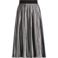 Spódnica plisowana Sportmax Code 71060596. Szare spódniczki damskie Sportmax Code, bez wzorów, z poliesteru, midi. W wyprzedaży za 649,00 zł.