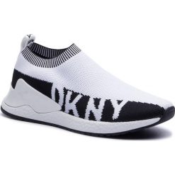 Sneakersy DKNY - Rini-Slip On Sneak K1916808 Knit Wht/Black Whb. Białe półbuty damskie DKNY, ze skóry ekologicznej. Za 599,00 zł.