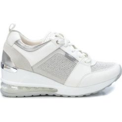 XTI Damskie tenisówki 44075 Silver (rozmiar 40). Szare trampki i tenisówki damskie Xti, bez wzorów, bez zapięcia. W wyprzedaży za 212,00 zł.