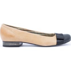 Dwukolorowe baleriny - skóra naturalna - model 007 - kolor camelowy. Baleriny damskie Zapato, bez wzorów, ze skóry, bez obcasa. W wyprzedaży za 173,40 zł.