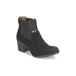 Botki G-Star Raw DEBUT ANKLE GORE. Czarne botki damskie marki G-Star RAW, retro, bez obcasa, bez zapięcia. Za 599,20 zł.