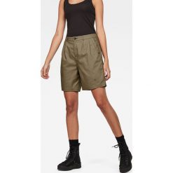 Szorty w kolorze khaki. Brązowe szorty damskie G-Star, w paski, z bawełny. W wyprzedaży za 219,95 zł.