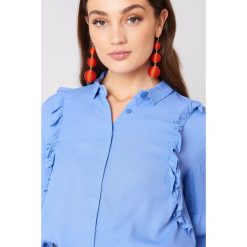 Kolczyki damskie: NA-KD Accessories Wiszące kolczyki Triple Globe – Red