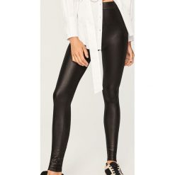 Woskowane legginsy - Czarny. Czarne legginsy Reserved, m. Za 49,99 zł.