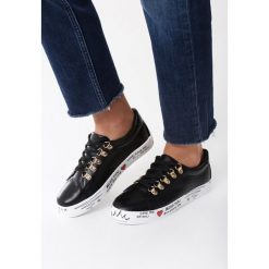 Czarne Trampki Please Love Me. Czarne buty sportowe damskie Born2be, z napisami, na sznurówki. Za 69,99 zł.