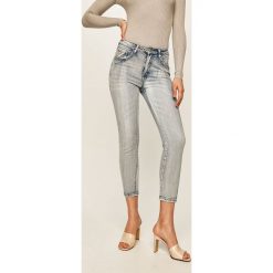 Answear - Jeansy. Niebieskie jeansy damskie ANSWEAR, s. W wyprzedaży za 89,90 zł.