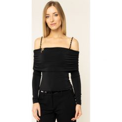 Bluzka Guess Rebecca W01P93 K9HJ0. Czarne bluzki damskie Guess, m, z aplikacjami, z elastanu, bez kołnierzyka, bez rękawów. W wyprzedaży za 229,00 zł.