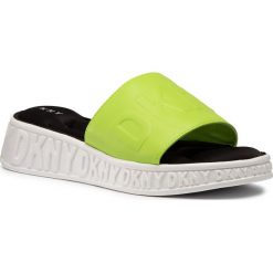 Klapki DKNY - Mara K1036920 Neon Grn. Zielone klapki damskie DKNY, bez wzorów, ze skóry ekologicznej, bez obcasa. W wyprzedaży za 209,00 zł.
