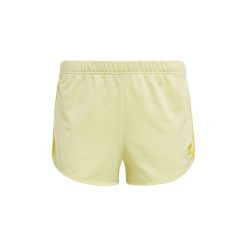 Szorty i Bermudy adidas Szorty 3-Stripes. Żółte szorty damskie Adidas, bez wzorów. Za 89,95 zł.