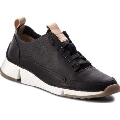 Sneakersy CLARKS - Tri Spark. 261353844 Black Nubuck. Czarne półbuty damskie Clarks, na co dzień, bez wzorów, ze skóry, bez obcasa, na płaskiej podeszwie, bez zapięcia. W wyprzedaży za 349,00 zł.