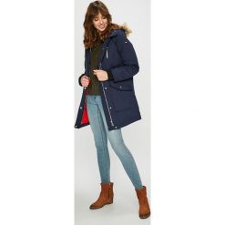 Tommy Jeans - Kurtka puchowa. Niebieskie kurtki damskie marki Tommy Jeans, s, z bawełny. W wyprzedaży za 999,90 zł.