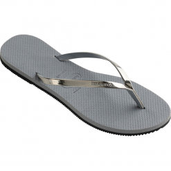 Japonki HAVAIANAS - You Met Cf 41351025178 Steel Grey. Szare klapki damskie Havaianas, bez wzorów, ze skóry ekologicznej, bez obcasa. W wyprzedaży za 119,00 zł.